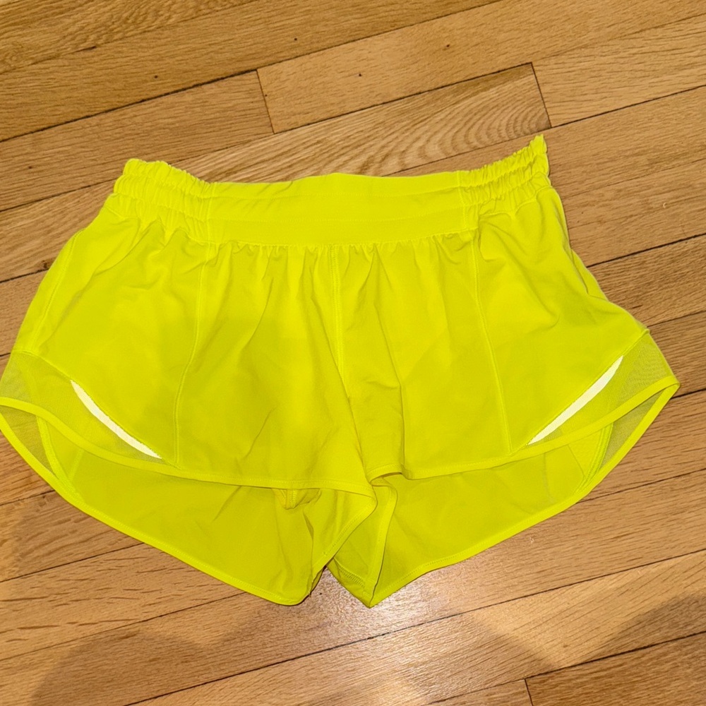 Lululemon 2.5 in Hotty Hot Shorts